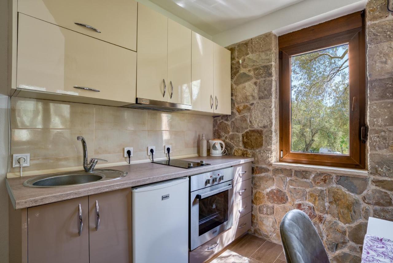 Апартаменты Stonehouse In Olives Улцинь Экстерьер фото